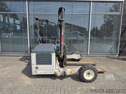 MOFFETT M4 25.3 Mitnahmestapler 4 x 4 erst 384 Std.