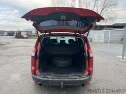 FORD S-Max S-MAX Trend  2,2 Ltr. - 129 kW TDCi