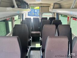 Fiat Ducato Minibus – 46,000 km – 2 Sets of Tires – 17