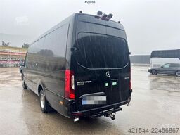 Mercedes-Benz Atlas Sprinter 519 CDI Minibus – 17 seats – 258,00