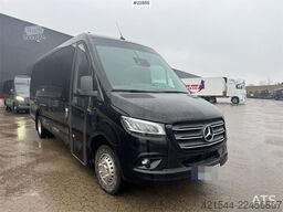 Mercedes-Benz Atlas Sprinter 519 CDI Minibus – 17 seats – 258,00