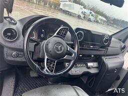 Mercedes-Benz Atlas Sprinter 519 CDI Minibus – 17 seats – 258,00