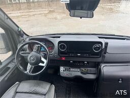 Mercedes-Benz Atlas Sprinter 519 CDI Minibus – 17 seats – 258,00