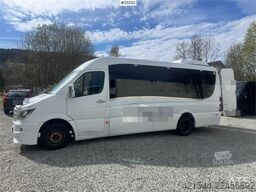 Mercedes-Benz Sprinter 519 CDI Minibus – 17 Seats