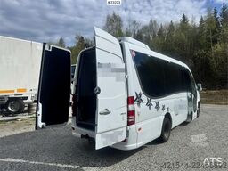 Mercedes-Benz Sprinter 519 CDI Minibus – 17 Seats