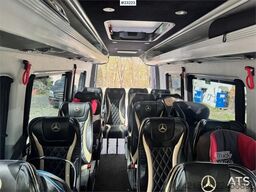 Mercedes-Benz Sprinter 519 CDI Minibus – 17 Seats