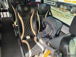 Mercedes-Benz Sprinter 519 CDI Minibus – 17 Seats