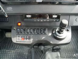 Mercedes-Benz Sprinter 519 Altas 17-Seater Accessible Minibus