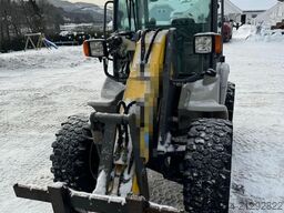 Kramer 5035 Wheel Loader with extensive equipment and hig