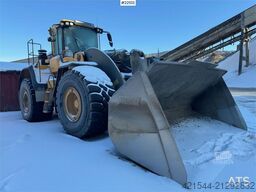 Volvo L250H Wheel Loader with bucket – gearbox needs rep