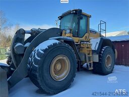 Volvo L250H Wheel Loader with bucket – gearbox needs rep