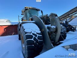 Volvo L250H Wheel Loader with bucket – gearbox needs rep