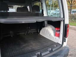 VOLKSWAGEN Caddy 4Motion 1.Hand / Klima / Navi / FN:155