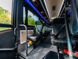 Mercedes-Benz Sprinter 519 Special 16+1 + 2 Rollstühle
