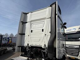 Mercedes-Benz Actros 1845 Gigaspace/Mirror Cam/Skirts/Night a...