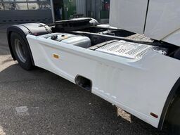 Mercedes-Benz Actros 1845 Gigaspace/Mirror Cam/Skirts/Night a...