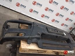 Iveco Occ voorbumper + bumper links Iveco Trakker 504221