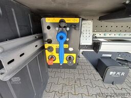 Schmitz Cargobull Carrier Vector HE19MT Multi Temp 2T Laadklep Li...