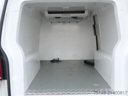 VOLKSWAGEN T 6 4x2, Thermo King E200MAX50, 3. Sitz, 184tkm