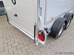 trailershop Verkaufsanhänger Infostand mit Laderampe