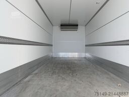 DAF XD 370 FA 4x2, 7.400mm lang, Thermo King T-800R