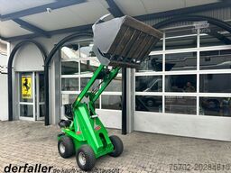 Avant Tecno Proficat 4WD Diesel mit Schaufel + Krokozange