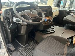 Mercedes-Benz Actros 2045 S 4x2 Tractor Head