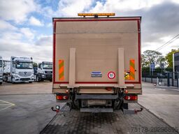 VOLVO FL 260 (13.5t) +DHOLLANDIA 2T