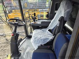 New Holland CX 7.90