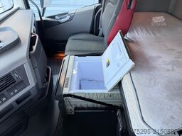 Volvo FH  460 MEGA LowDeck VEB+ 2Tanks 2Liegen TÜV9 26