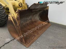 Furukawa Radlader 325