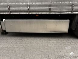 SCHMITZ CARGOBULL SCS 24/L - 13.62 E B Lift Getränke