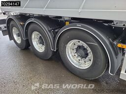 Kässbohrer STB 3 axles Gülle Waste Liftachse