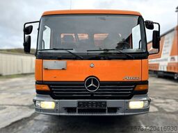 MERCEDES-BENZ 818K