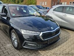 SKODA Octavia Combi Ambition