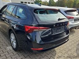 SKODA Octavia Combi Ambition