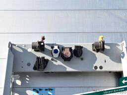 SCHMITZ CARGOBULL Liftachse XL + Getränke + D.C. 9.5 Zertifikat