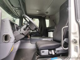 Scania P410 8x4 Tridem Bronto Skylift S70XDT