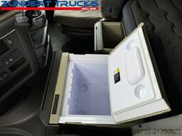 Volvo FH 460 GLOBETROTTER,IPARCOOL,2 TANKS, 2 BEDS