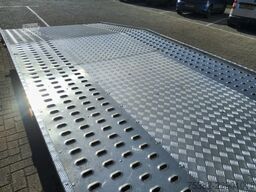 Universal LAADBAK AUTOAMBULANCE LENGTE 4.85 METER + ELEKT...