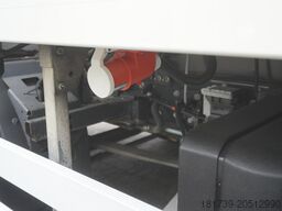 Renault D13 / 140 tho km !!! / Meat hooks