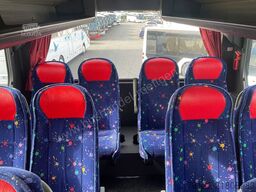 Setra S 328 DT
