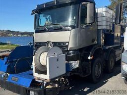 Mercedes-Benz Arocs with a Meyco Roadrunner concrete spray unit