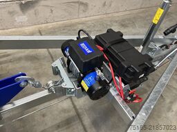 Blyss KTT V2L mit Mulde Kabeltrommelanhänger