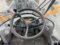 Volvo L90F wheel loader w/ Volvo gravel bucket. WATCH VI