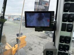 Volvo L90F wheel loader w/ Volvo gravel bucket. WATCH VI