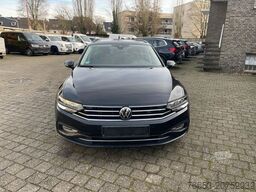 VOLKSWAGEN Passat Variant 110kw DSG Kamera *LED *Navi