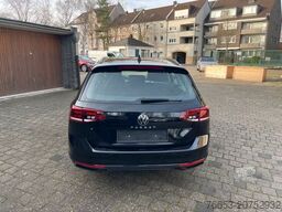 VOLKSWAGEN Passat Variant 110kw DSG Kamera *LED *Navi
