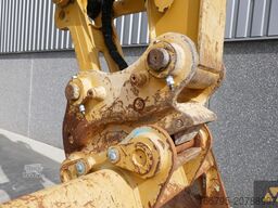 Caterpillar 320