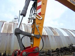 Liebherr A 918 Compact